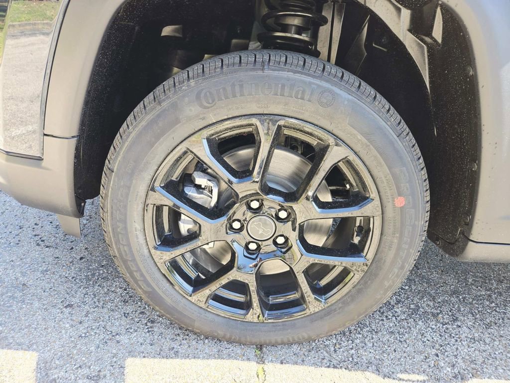 New 2026 Jeep Compass Latitude image 17