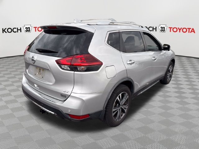 Used 2020 Nissan Rogue SV w/ Premium Package FWD image 8