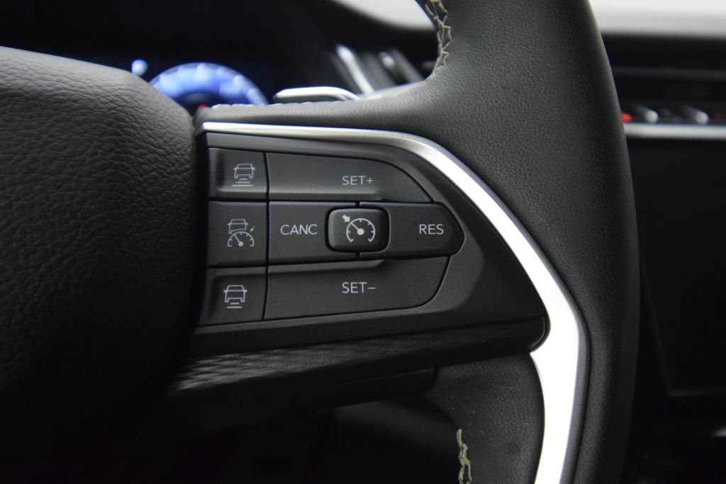 Used 2025 Jeep Grand Cherokee L Laredo w/ Luxury Tech Group I AWD/4WD image 40