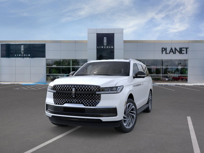 New 2026 Lincoln Navigator Premiere AWD/4WD image 2