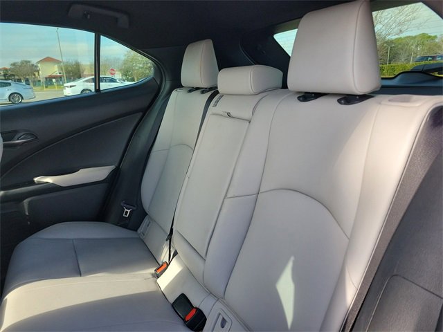 Used 2019 Lexus UX 200 w/ Premium Package image 10