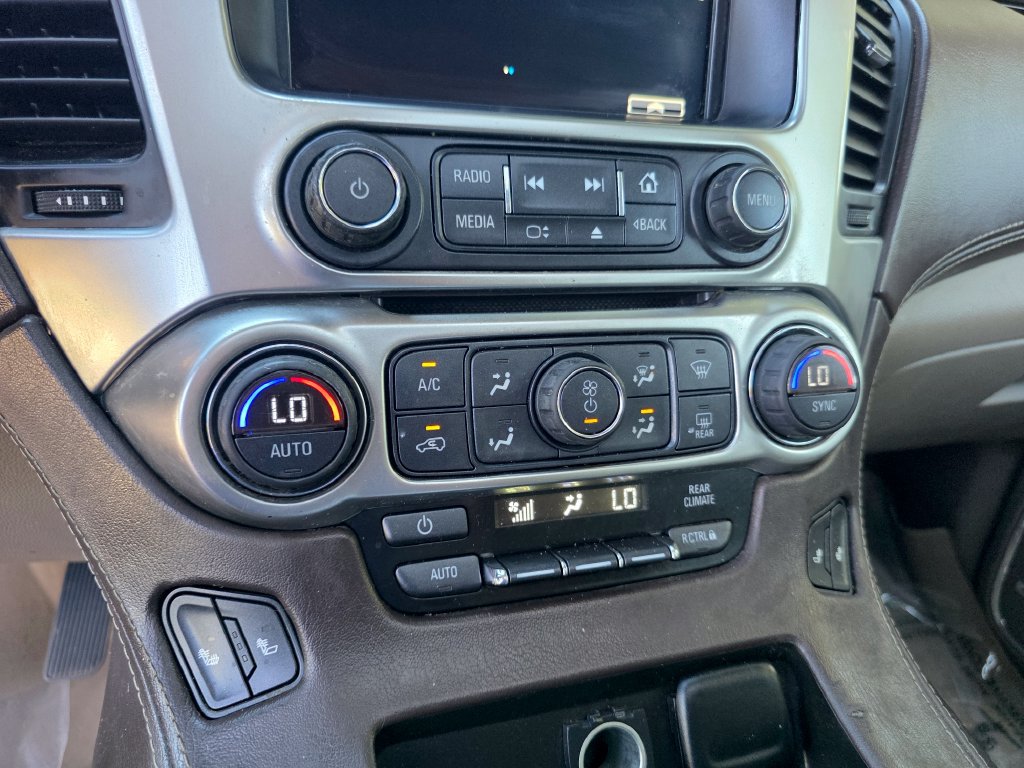 Used 2015 Chevrolet Suburban LT RWD image 18