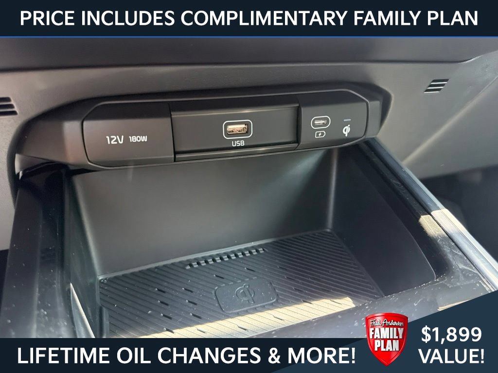 New 2026 Kia Niro Wind FWD image 17