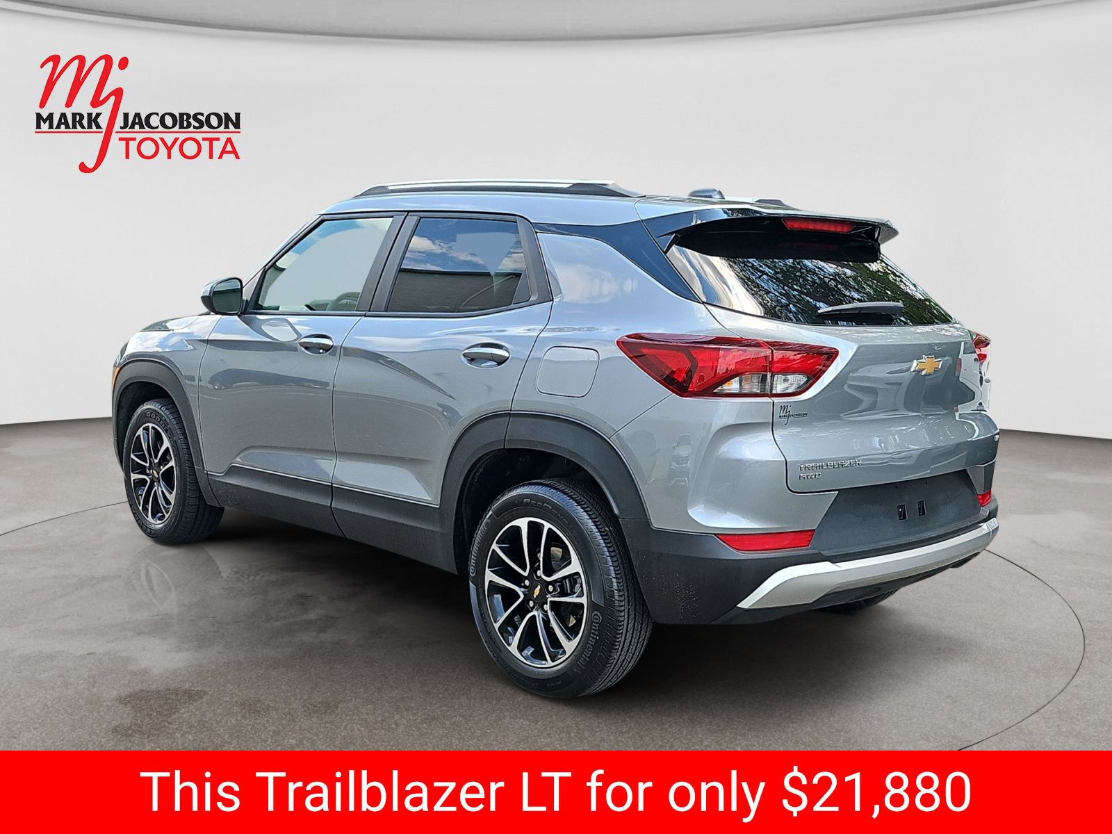 Used 2025 Chevrolet TrailBlazer LT AWD/4WD image 14