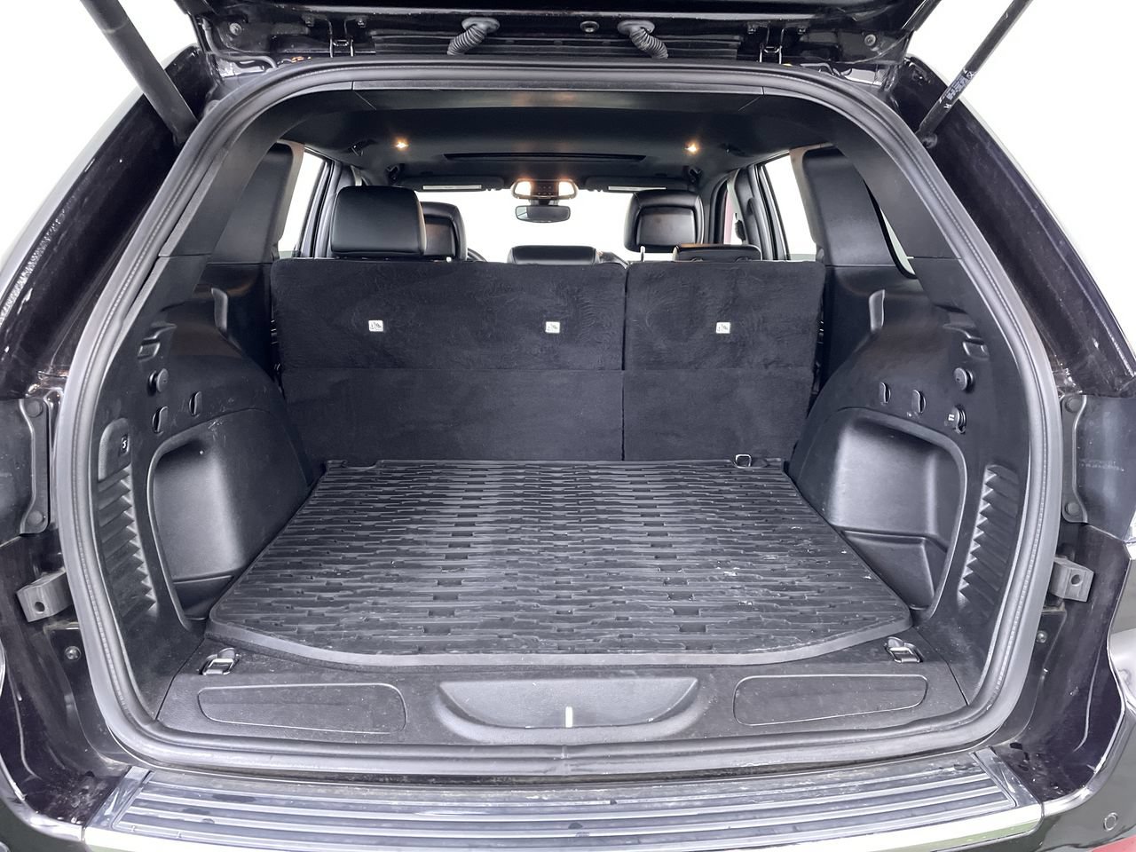 Used 2021 Jeep Grand Cherokee Limited AWD/4WD image 23
