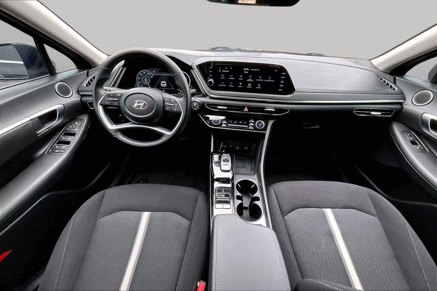 Used 2023 Hyundai Sonata SEL w/ Convenience Package FWD image 16