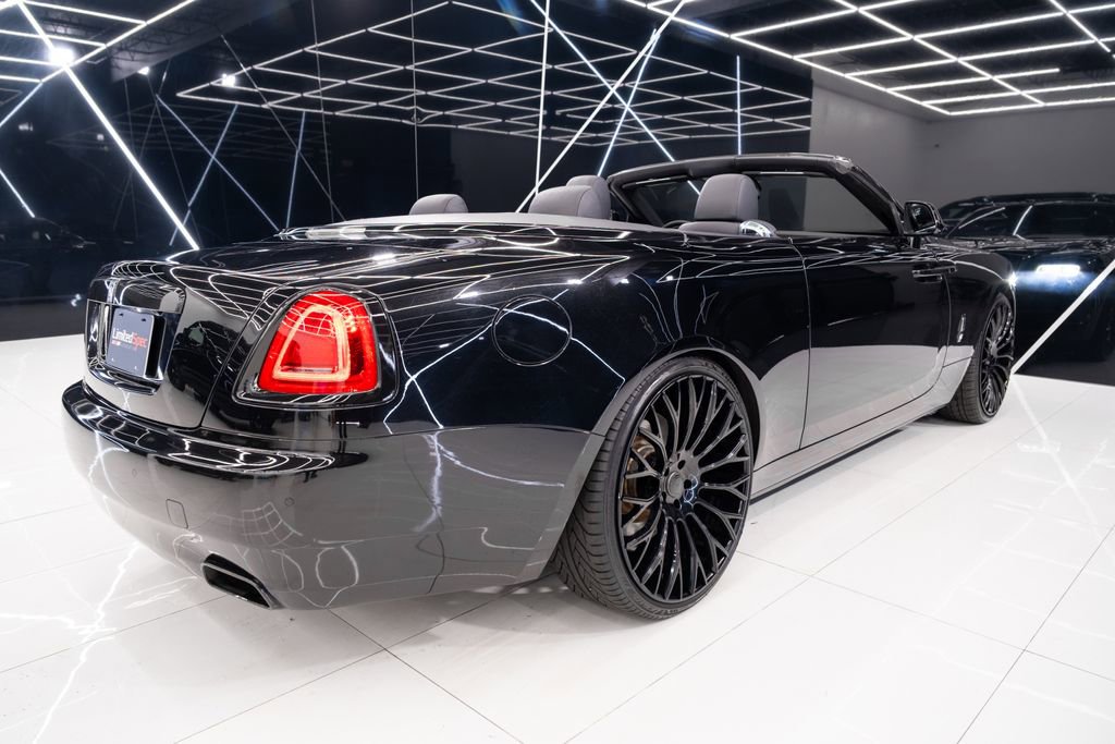 Used 2016 Rolls-Royce Dawn image 21