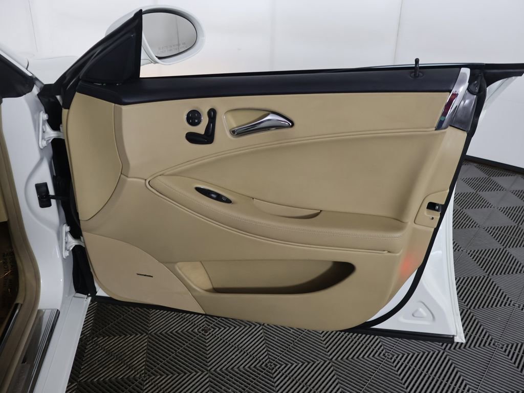 Used 2007 Mercedes-Benz CLS 550 image 22