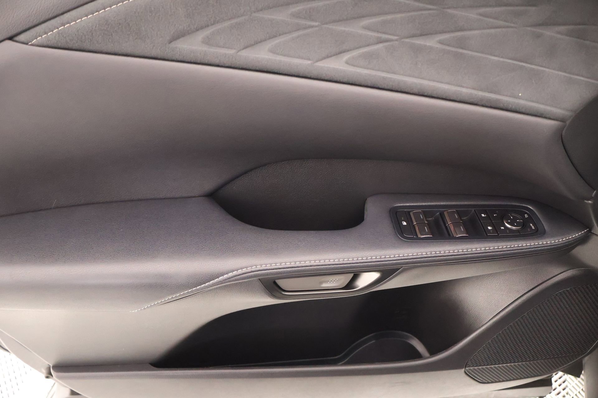 Used 2024 Lexus RX 350 F Sport w/ Convenience Package image 16