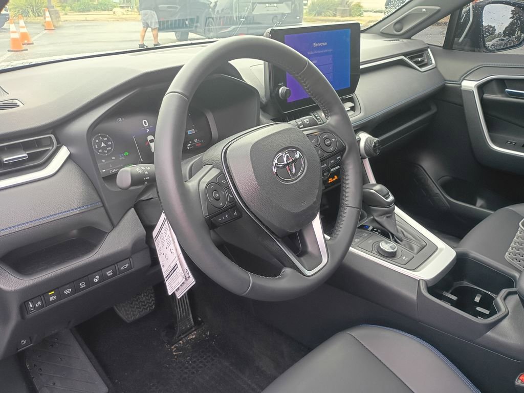 Used 2025 Toyota RAV4 XSE w/ Advanced Technology Package AWD/4WD image 12