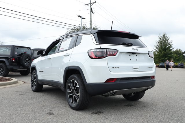 Used 2023 Jeep Compass Limited w/ Sun and Sound Group AWD/4WD image 7