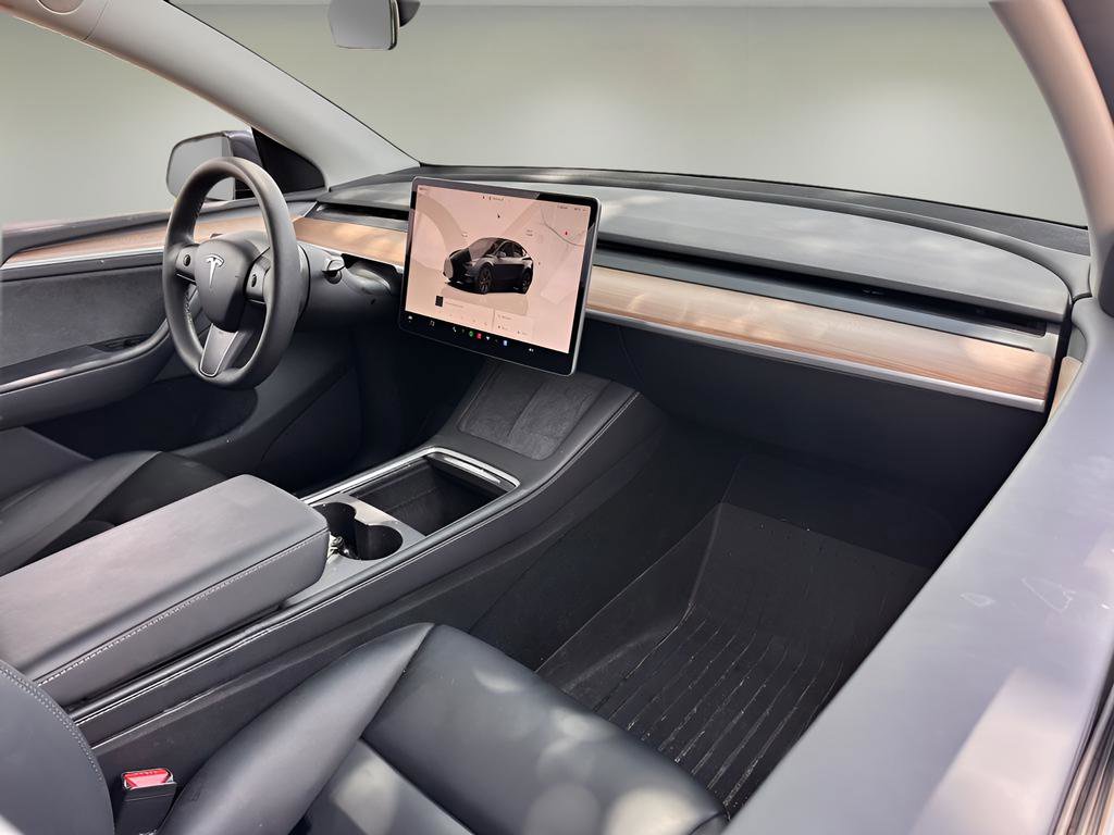 Used 2025 Tesla Model Y Long Range AWD/4WD image 19