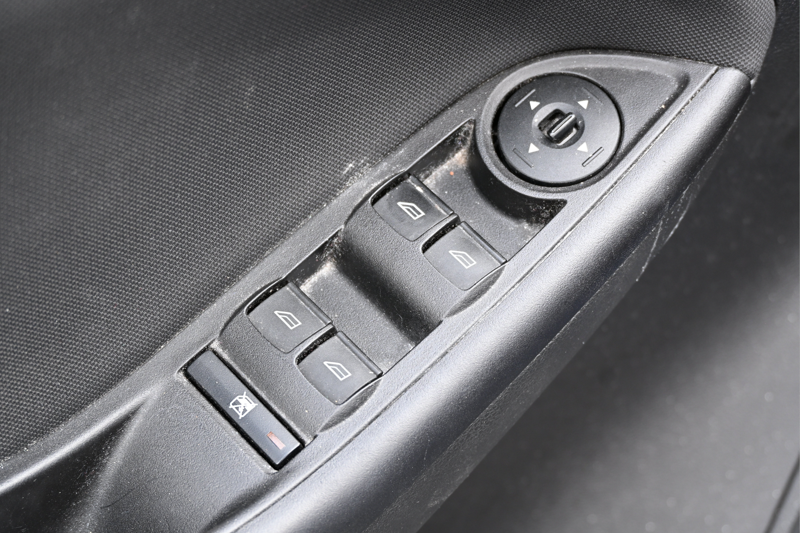 Used 2018 Ford Focus SE FWD image 16