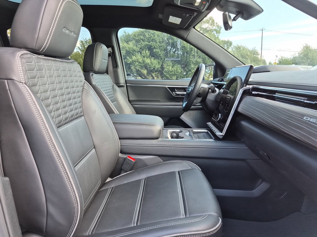 Used 2025 GMC Sierra EV Denali AWD/4WD image 38