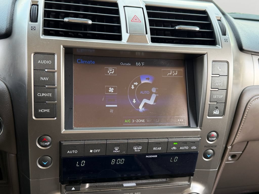 Used 2019 Lexus GX 460 Premium AWD/4WD image 23