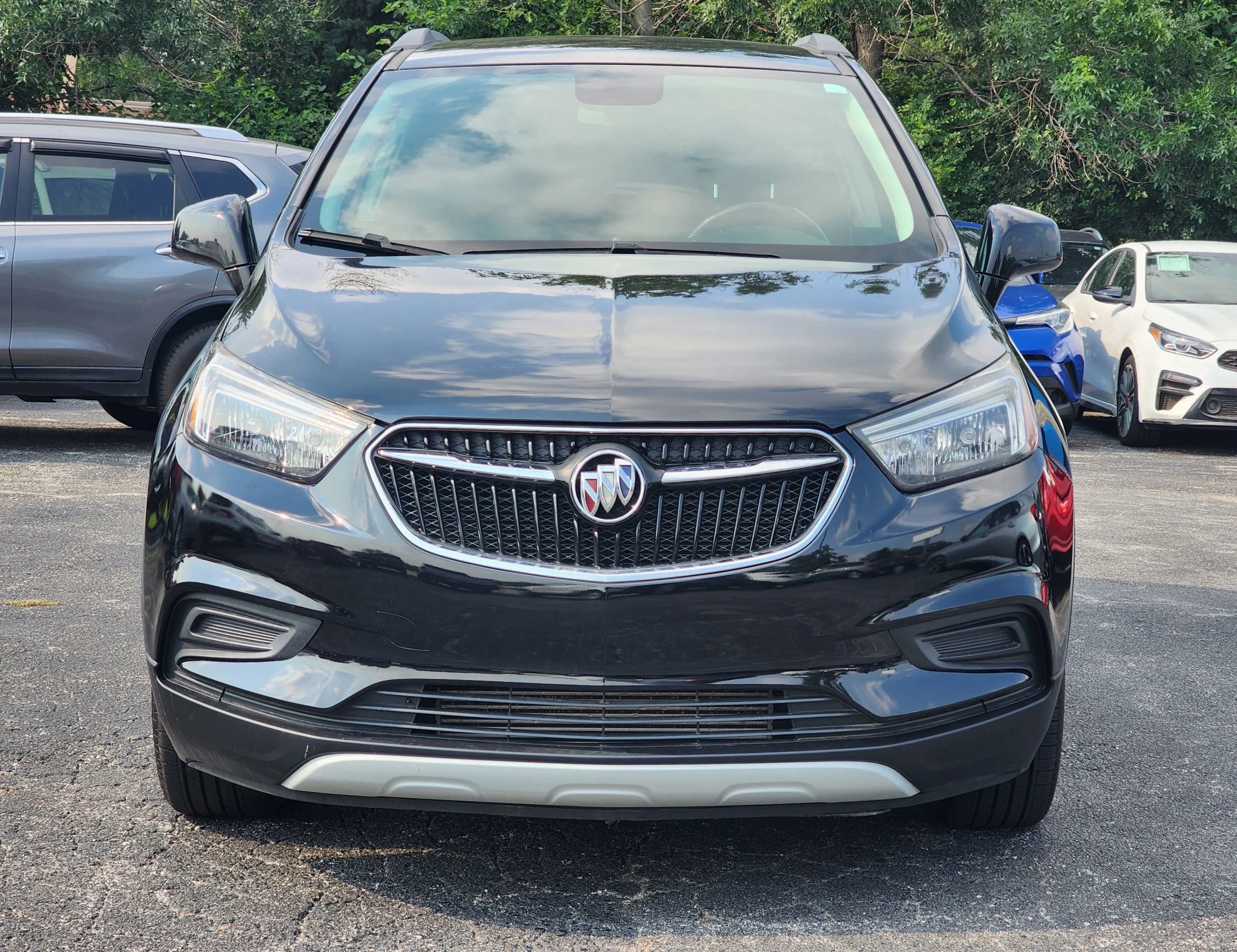 Used 2021 Buick Encore Preferred image 2