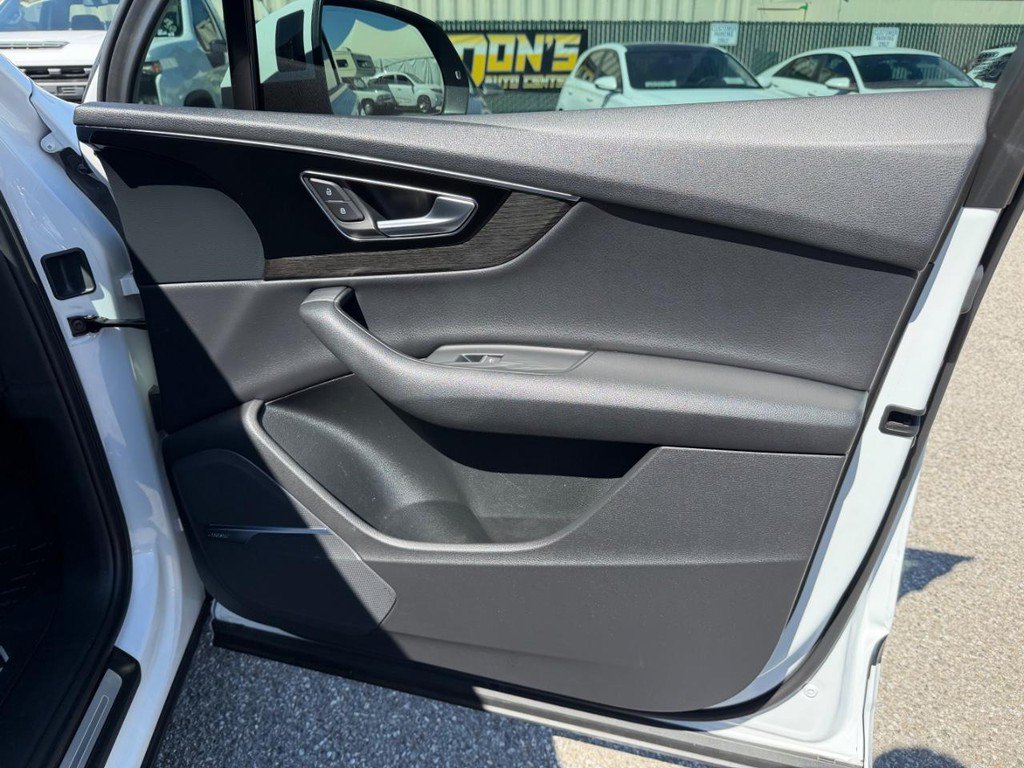 Used 2019 Audi Q7 3.0T Prestige AWD/4WD image 19