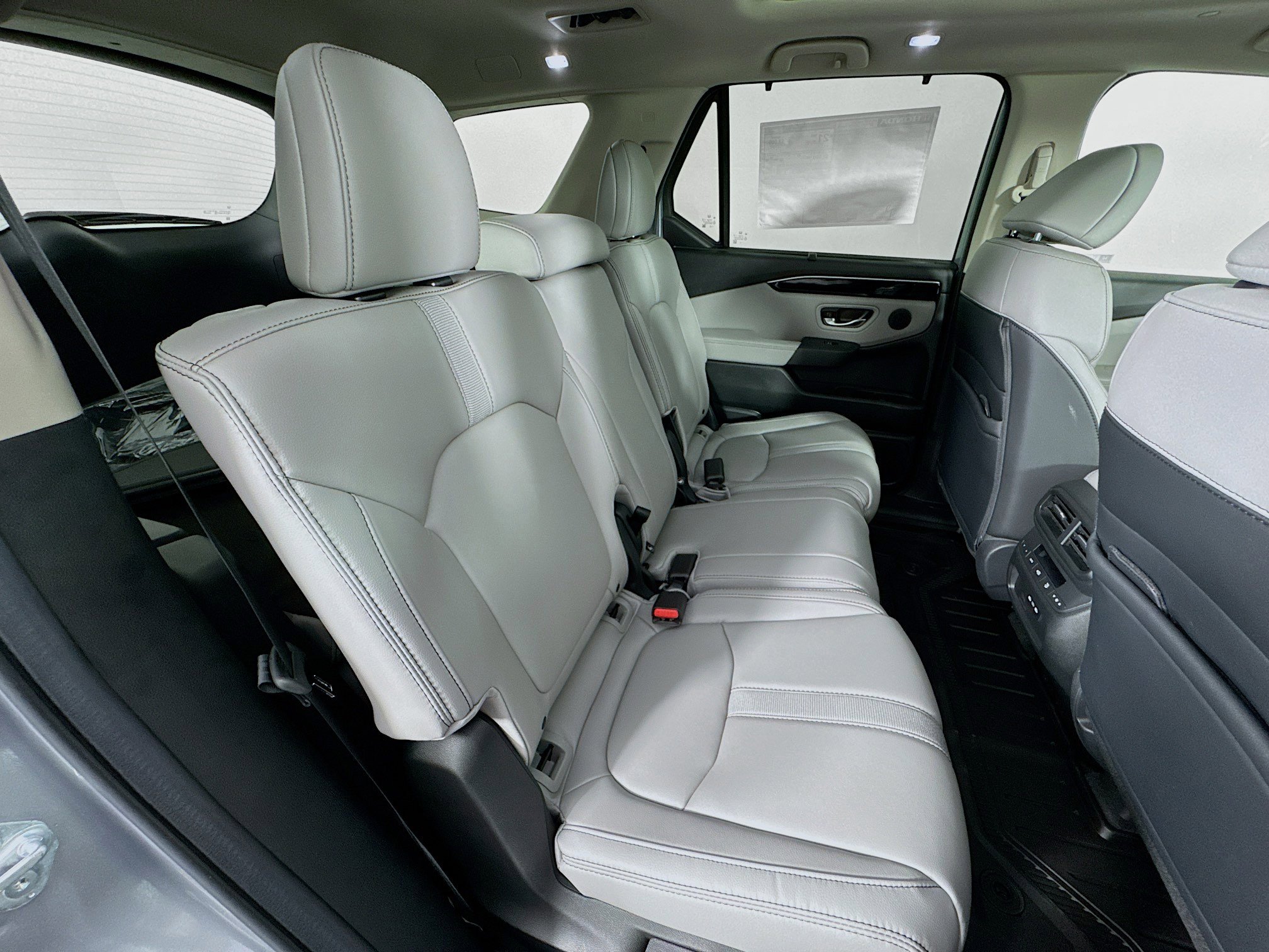 New 2025 Honda Pilot Touring image 30