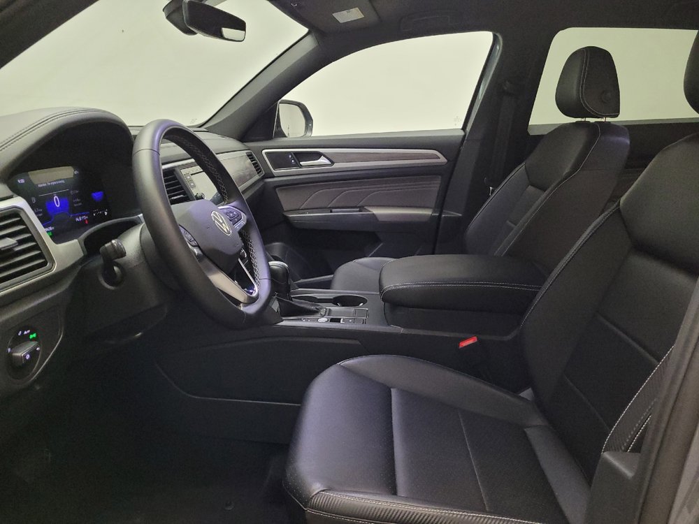 Used 2023 Volkswagen Atlas Cross Sport SE FWD image 17