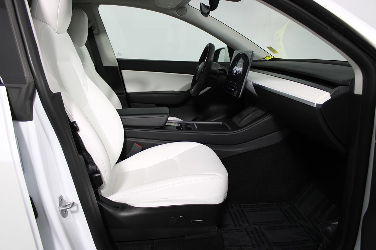 Used 2022 Tesla Model Y Performance AWD/4WD image 11