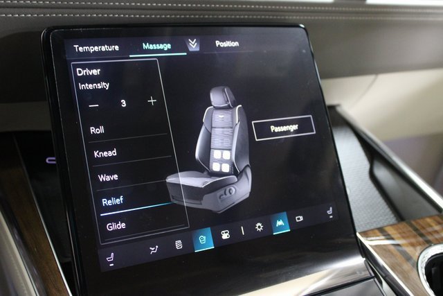 New 2026 Cadillac Escalade Platinum Luxury image 21