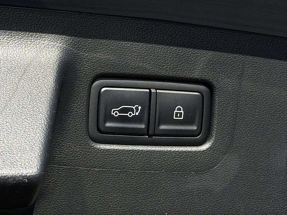 Used 2025 Hyundai Santa Fe Limited image 26