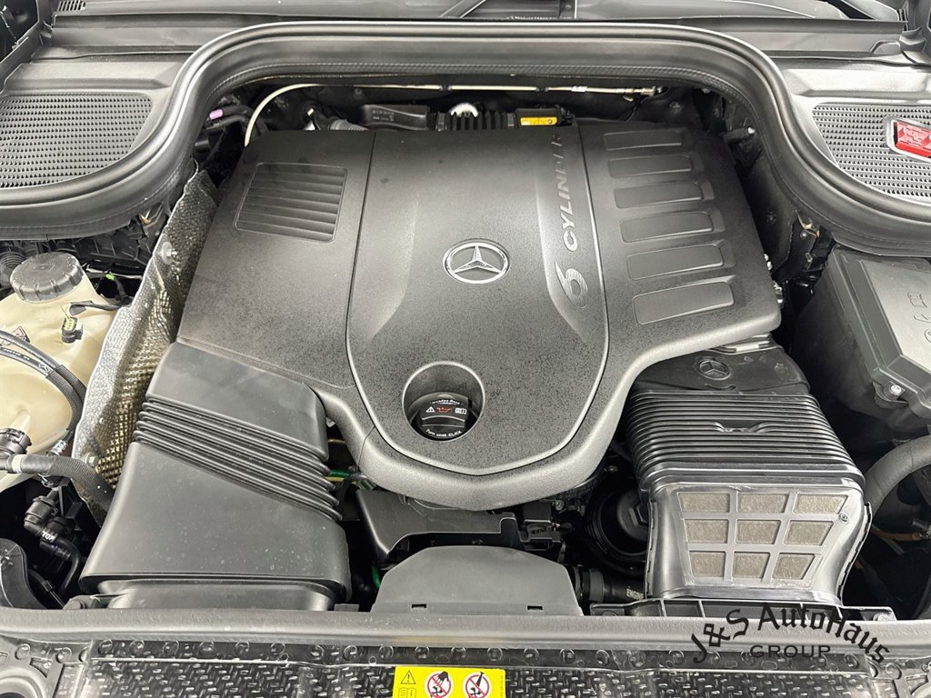 Used 2024 Mercedes-Benz GLS 450 4MATIC w/ Pinnacle Trim Package image 39