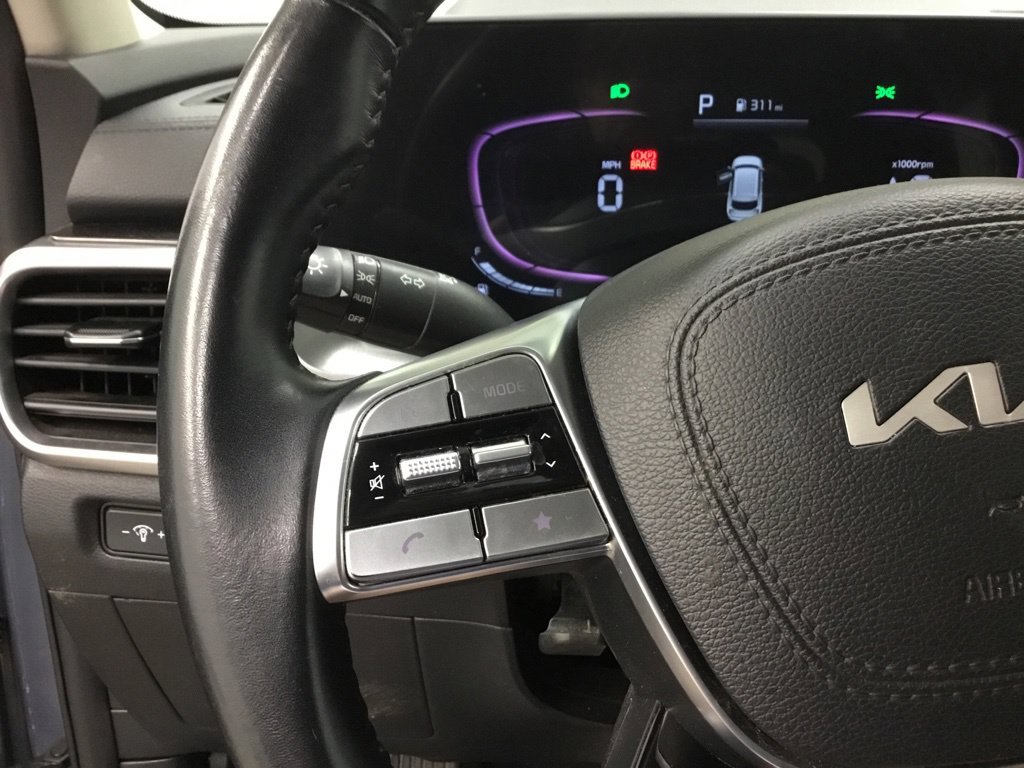 Used 2025 Kia Telluride S AWD/4WD image 13