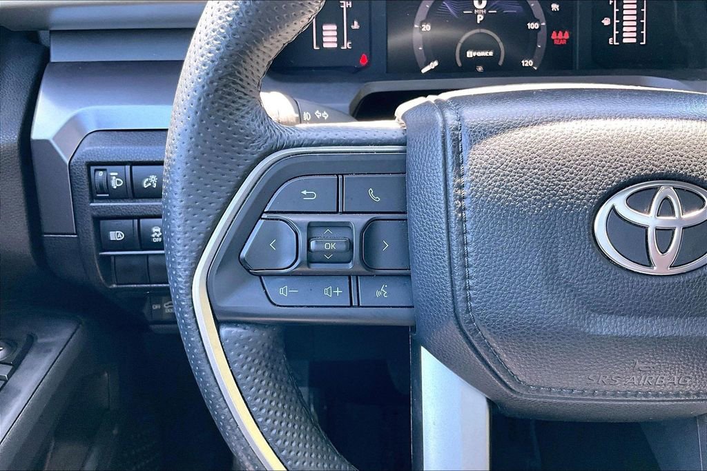 Certified 2025 Toyota Tacoma SR5 w/ SR5 Upgrade Package AWD/4WD image 12