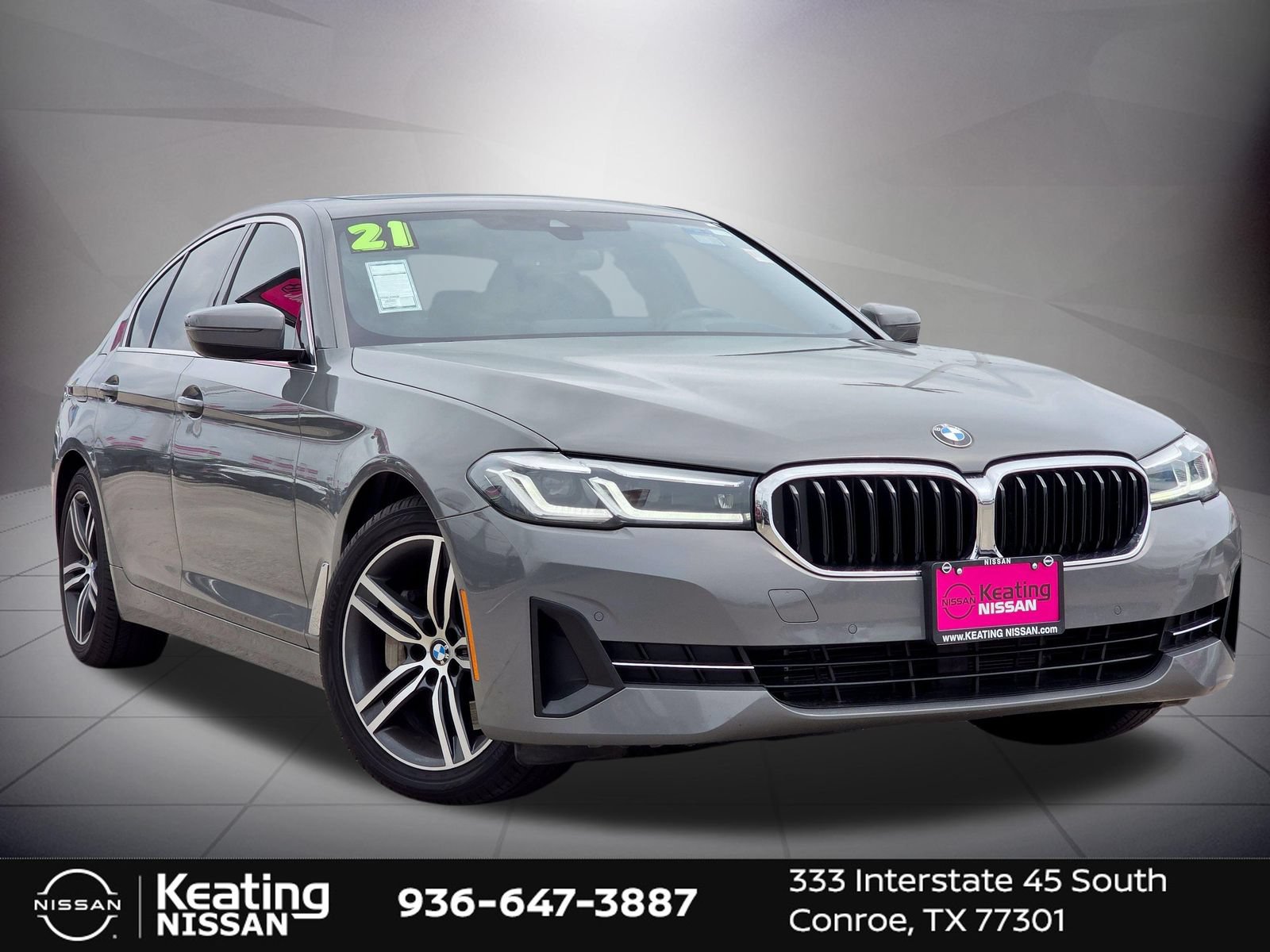 Used 2021 BMW 530i xDrive w/ Premium Package AWD/4WD image 3