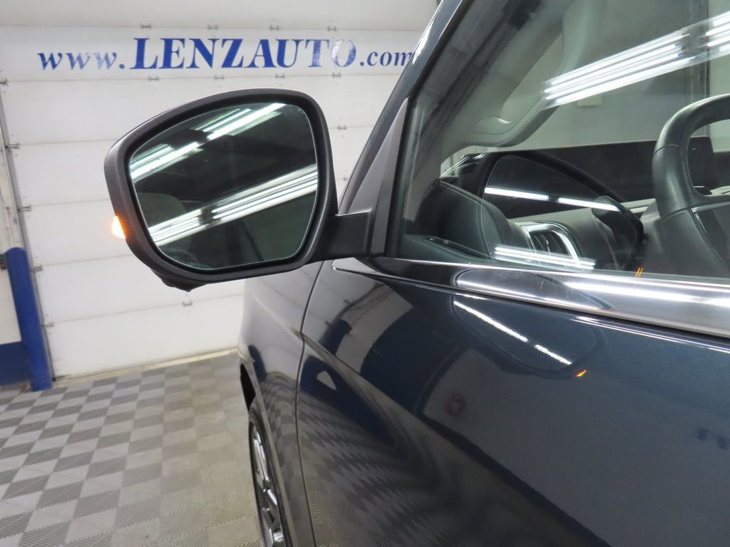 Used 2025 Ford Expedition Max Platinum w/ Platinum Ultimate Package AWD/4WD image 80