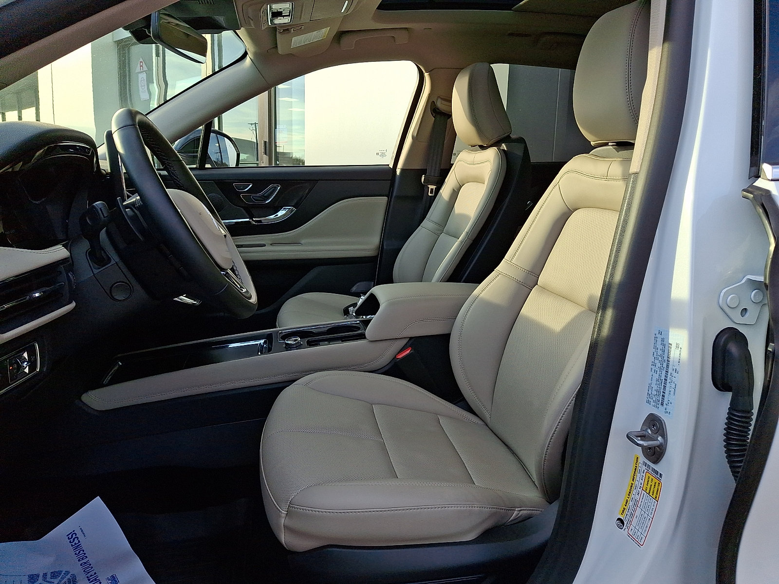 Used 2026 Lincoln Corsair Premiere AWD/4WD image 13