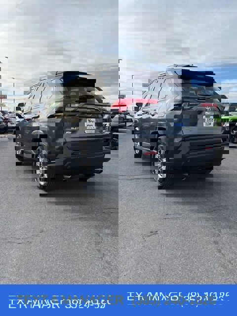 Used 2025 Toyota RAV4 XLE image 12
