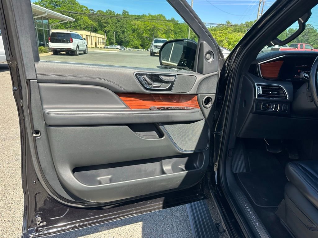 Used 2024 Lincoln Navigator L 4WD image 14