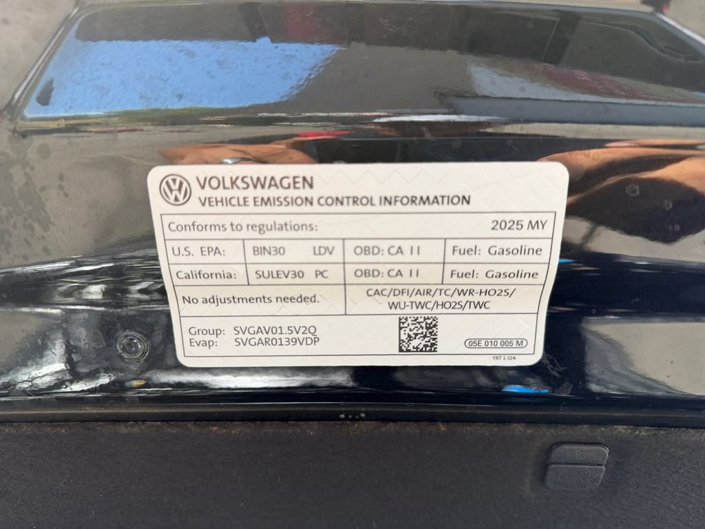 Used 2025 Volkswagen Jetta Sport FWD image 38