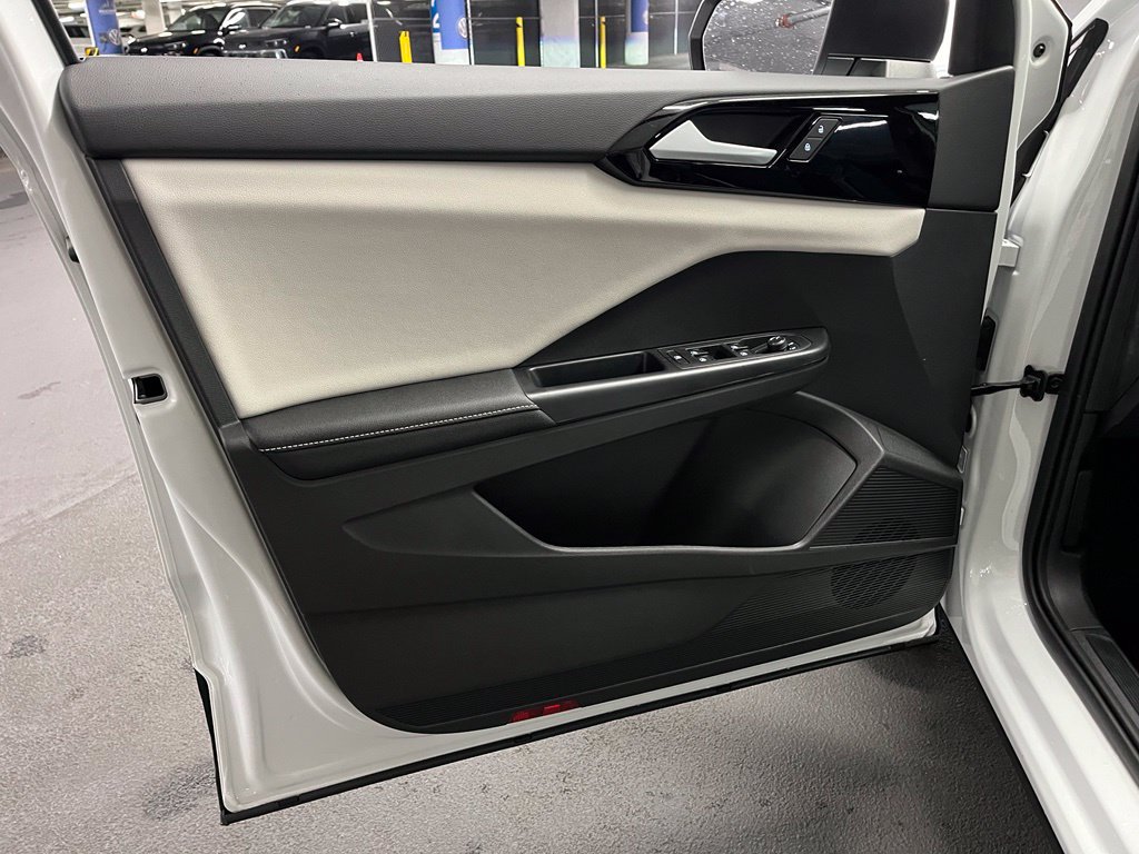 New 2027 Volkswagen Taos S FWD image 15