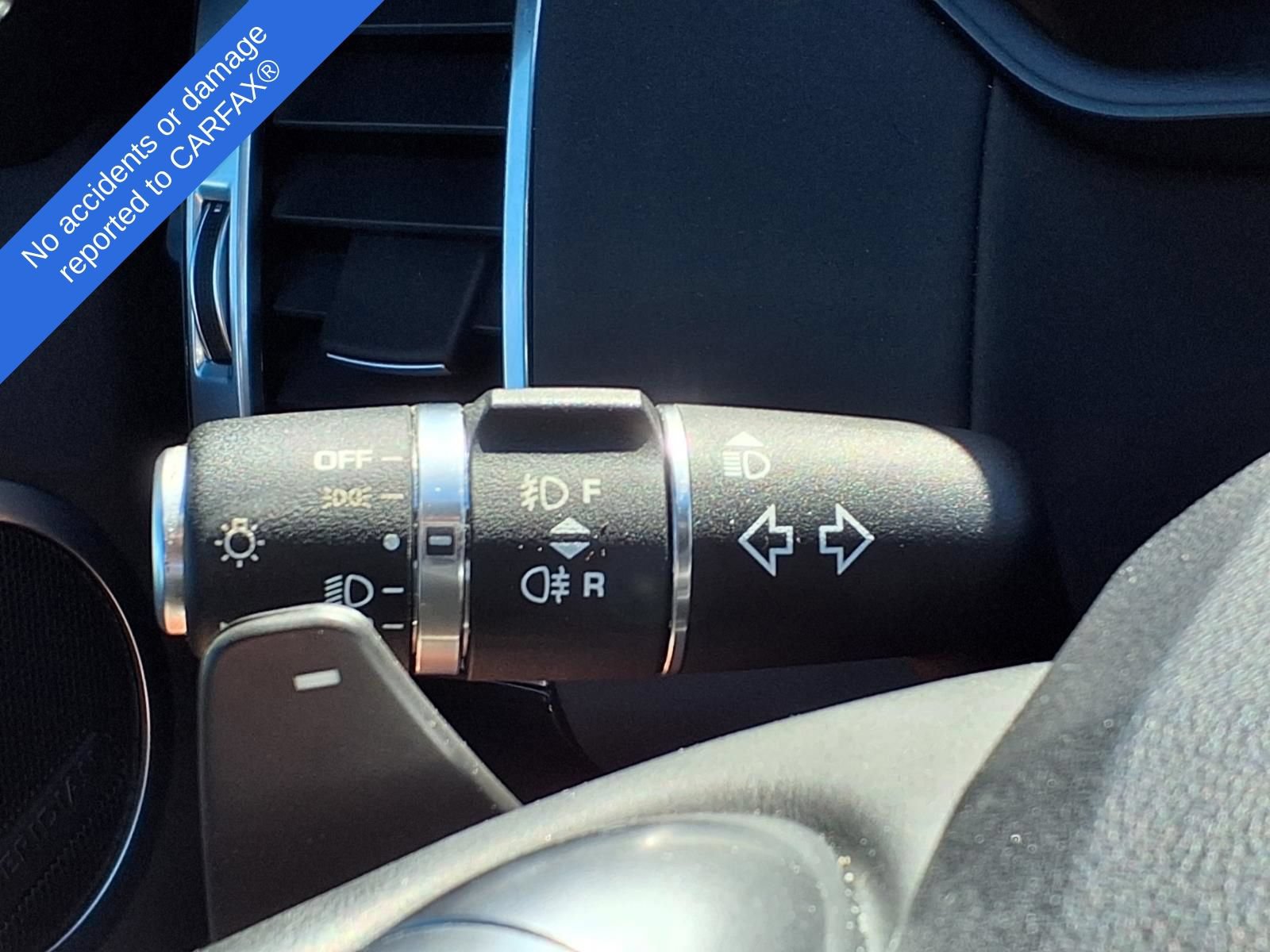 Used 2020 Land Rover Discovery Landmark AWD/4WD image 23