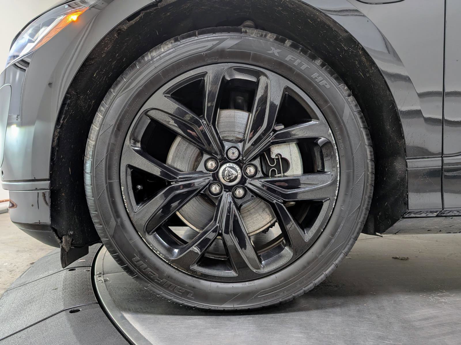 Used 2024 Jaguar I-PACE R-Dynamic HSE image 12