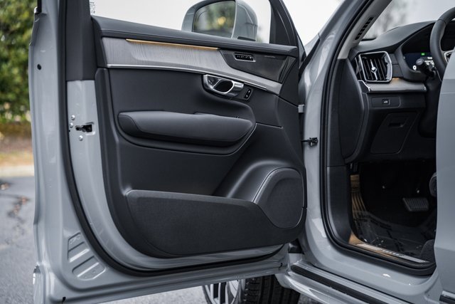 New 2026 Volvo XC90 B6 Ultra image 38
