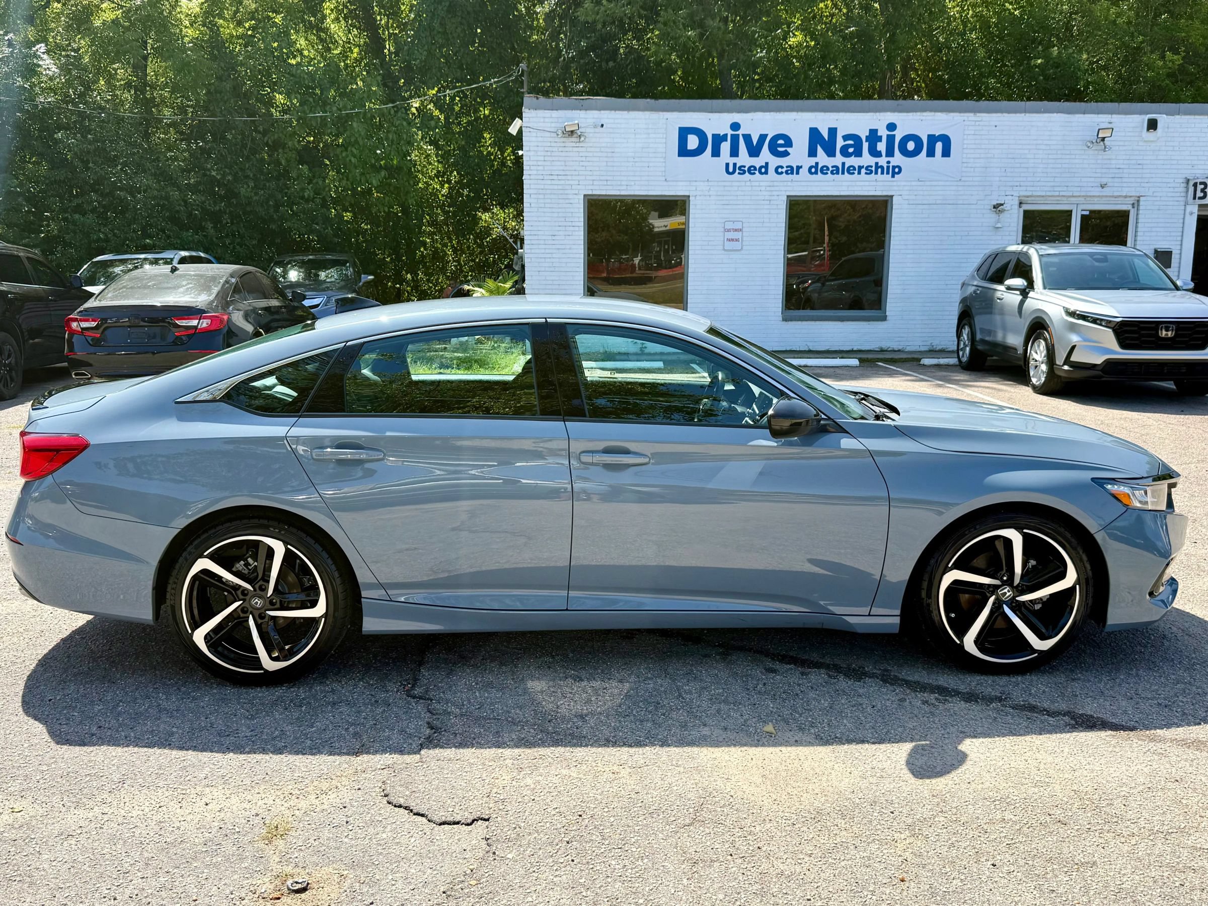 Used 2022 Honda Accord Sport image 4