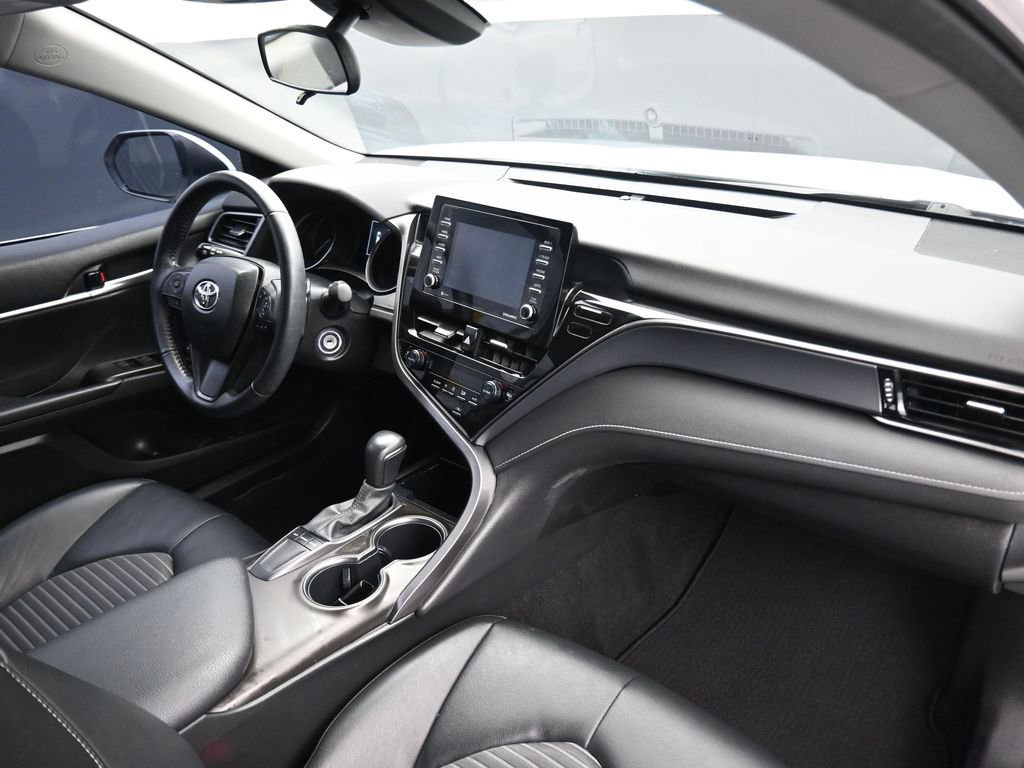Used 2023 Toyota Camry SE image 40