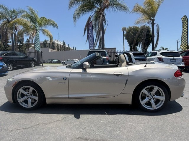 Used 2011 BMW Z4 sDrive30i RWD image 2