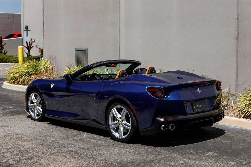 Used 2019 Ferrari Portofino RWD image 3