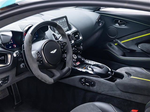 Used 2023 Aston Martin V8 Vantage Coupe RWD image 3
