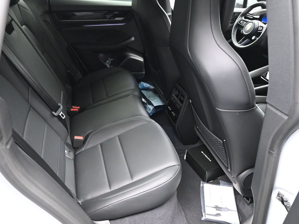 New 2026 Porsche Macan Electric RWD image 11