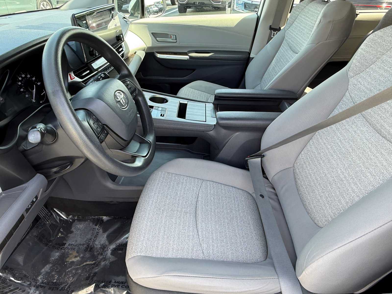 Certified 2022 Toyota Sienna LE FWD image 13