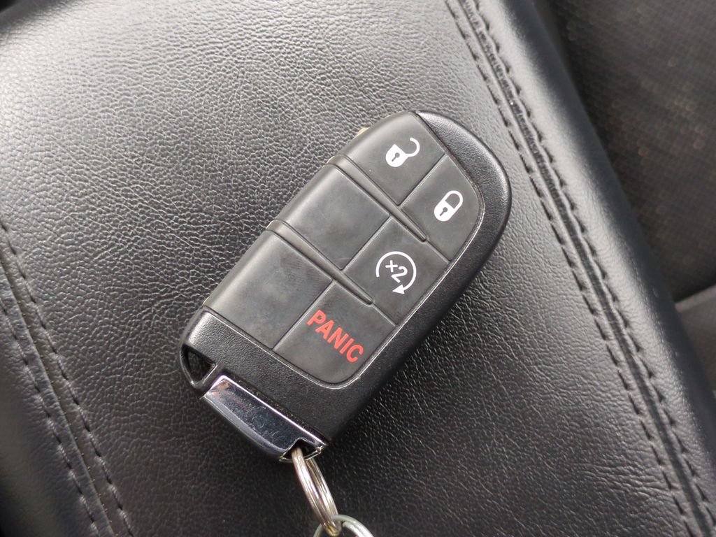 Used 2023 Jeep Compass High Altitude AWD/4WD image 29