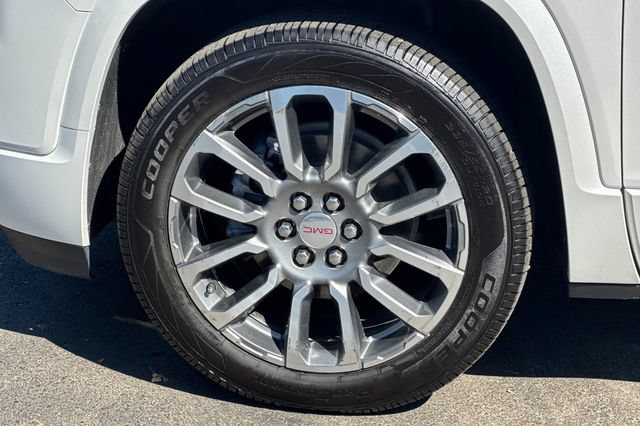 Used 2021 GMC Acadia Denali w/ Denali Technology Package FWD image 48