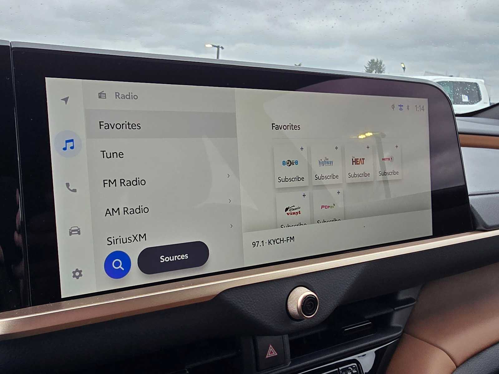 Used 2025 Toyota Crown Signia XLE image 30