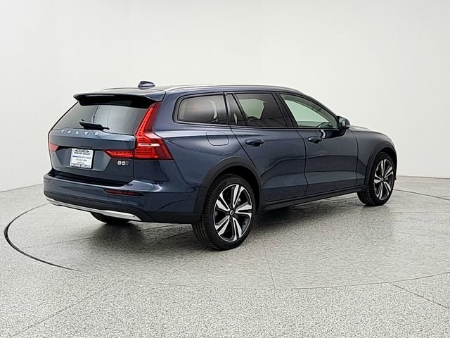 New 2026 Volvo V60 B5 Cross Country Plus w/ Climate Package image 5